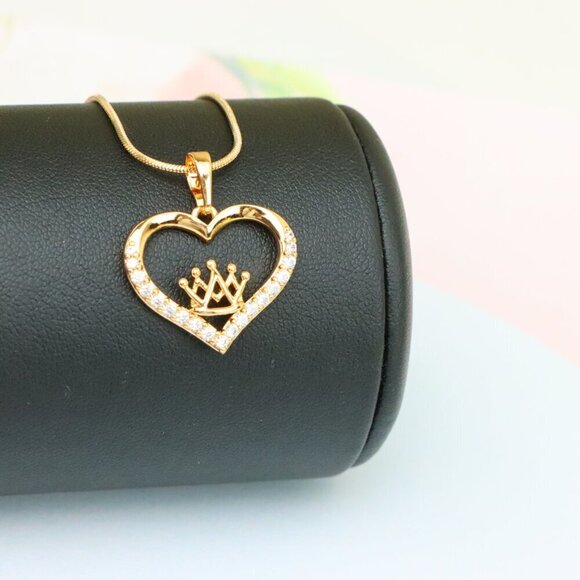 "Heart-Shaped Rose Gold Pendant with Crown Design and CZ Stones, XPPT1517 - Picture 3 of 11